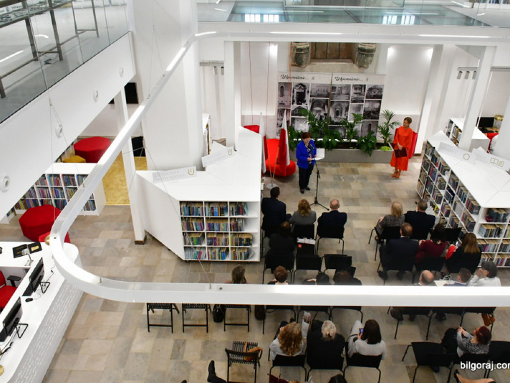 Tarnogrodzka biblioteka po gruntownym remoncie. Obiekt dziś został oficjalnie otwarty (FOTO)