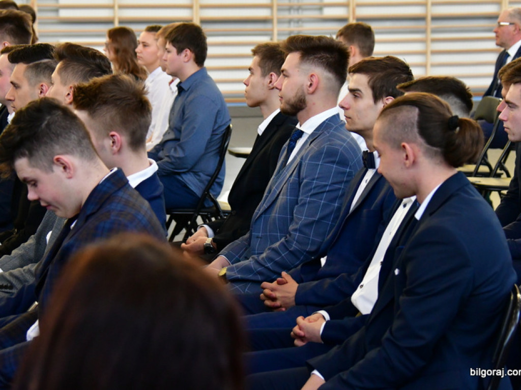 Zakończenie nauki maturzystów w ZSBiO (FOTO)