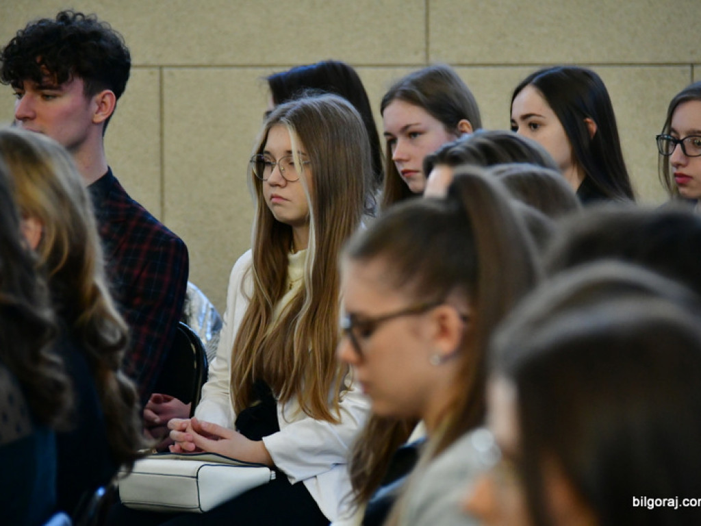 Zakończenie nauki maturzystów w ZSBiO (FOTO)
