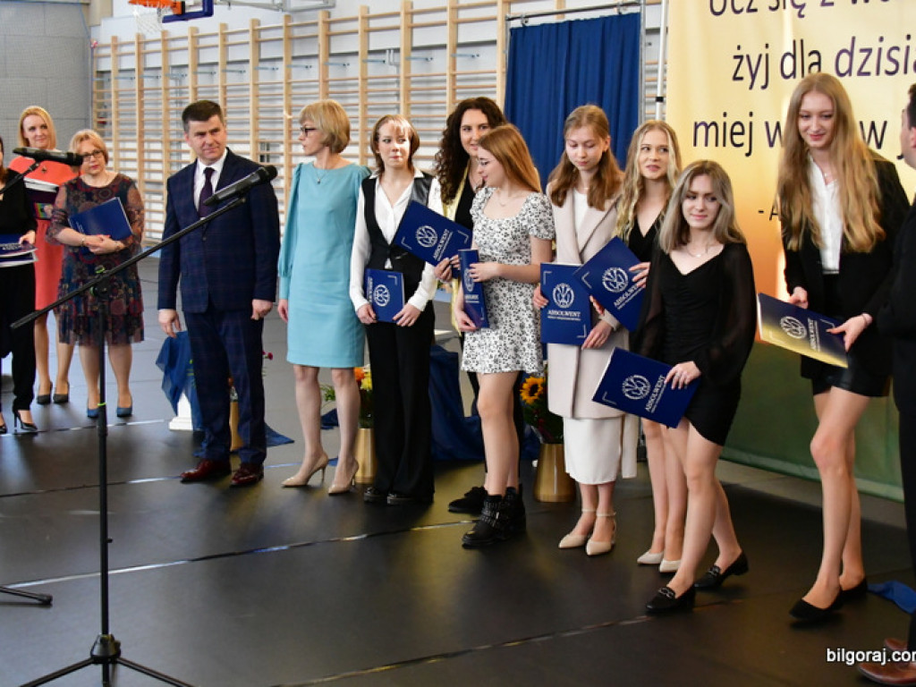 Zakończenie nauki maturzystów w ZSBiO (FOTO)