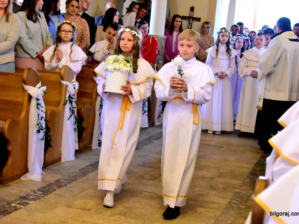 Sezon I Komuni Świętych rozpoczęty (FOTO)
