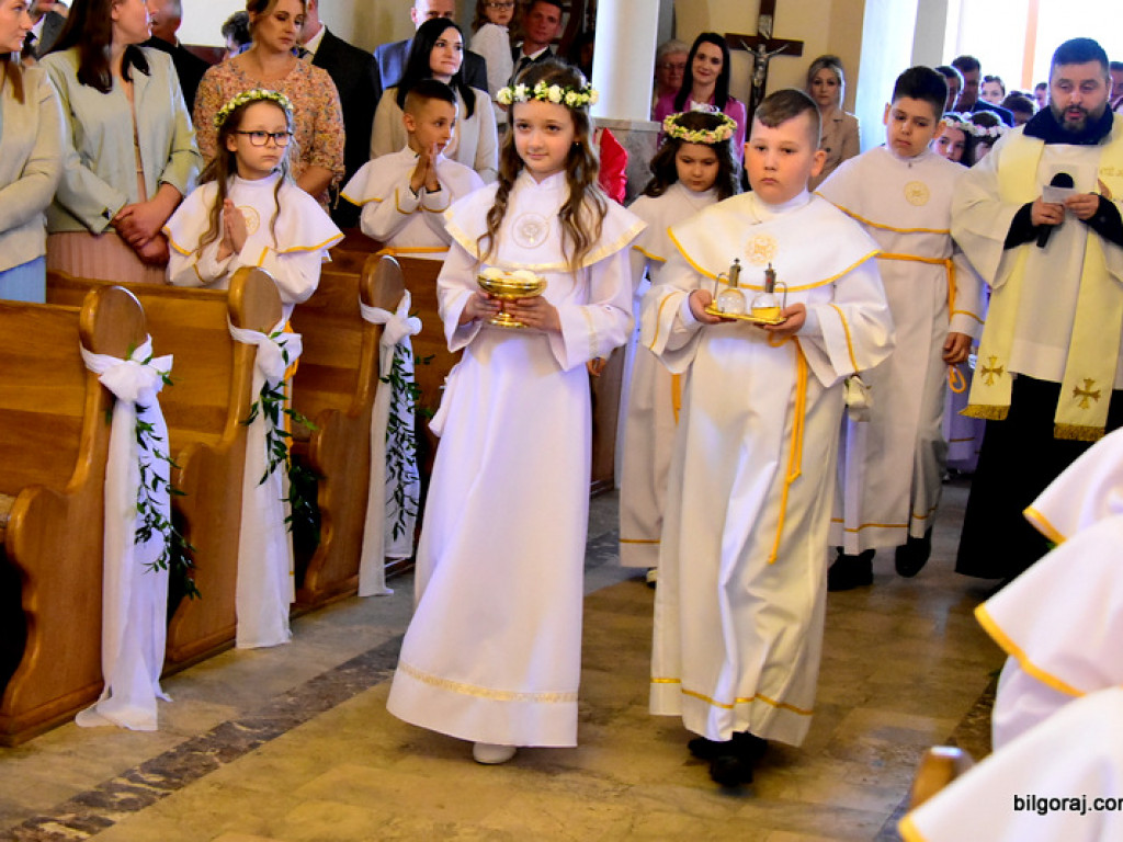 Sezon I Komuni Świętych rozpoczęty (FOTO)
