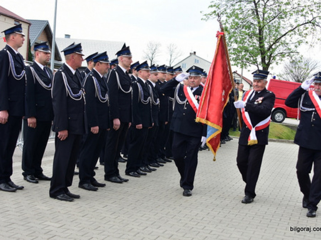 Od 100 lat służą Bogu na chwałę, ludziom na pożytek. Jubileusz jednostki OSP Aleksandrów II (FOTO)