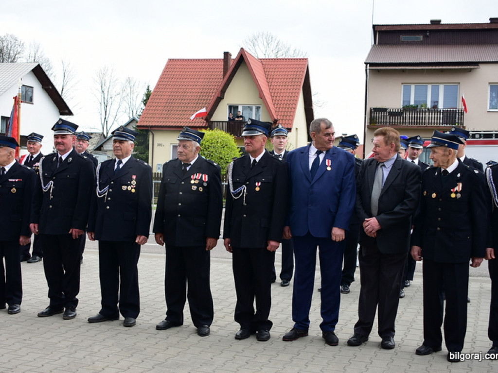 Od 100 lat służą Bogu na chwałę, ludziom na pożytek. Jubileusz jednostki OSP Aleksandrów II (FOTO)