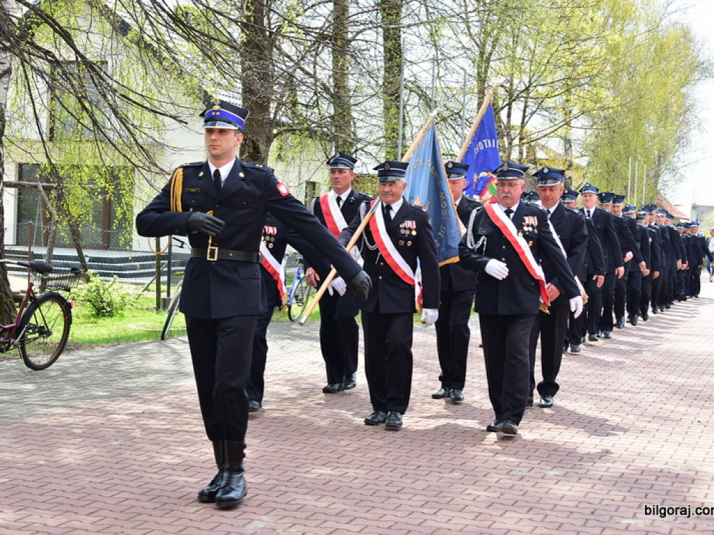 Od 100 lat służą Bogu na chwałę, ludziom na pożytek. Jubileusz jednostki OSP Aleksandrów II (FOTO)
