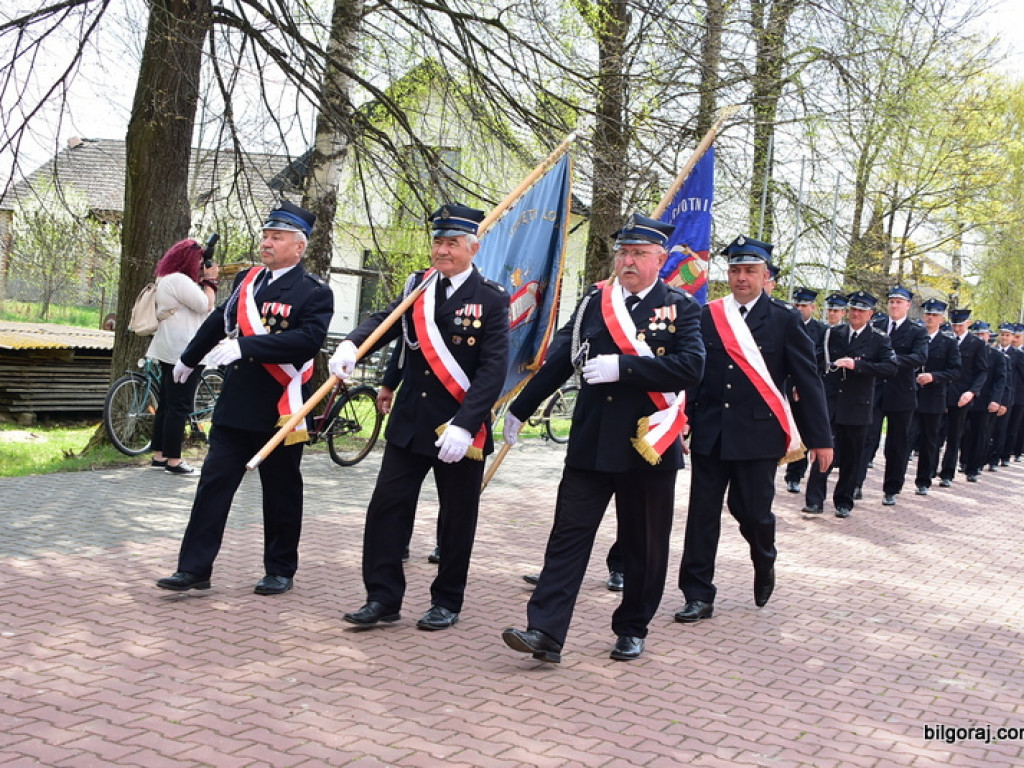 Od 100 lat służą Bogu na chwałę, ludziom na pożytek. Jubileusz jednostki OSP Aleksandrów II (FOTO)