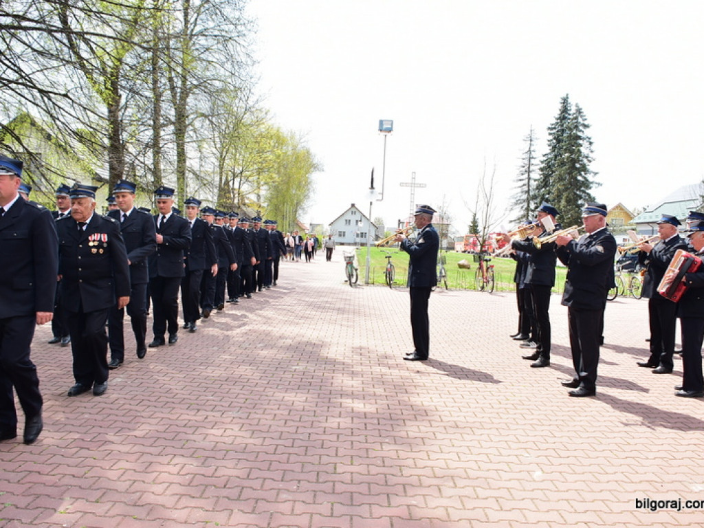 Od 100 lat służą Bogu na chwałę, ludziom na pożytek. Jubileusz jednostki OSP Aleksandrów II (FOTO)