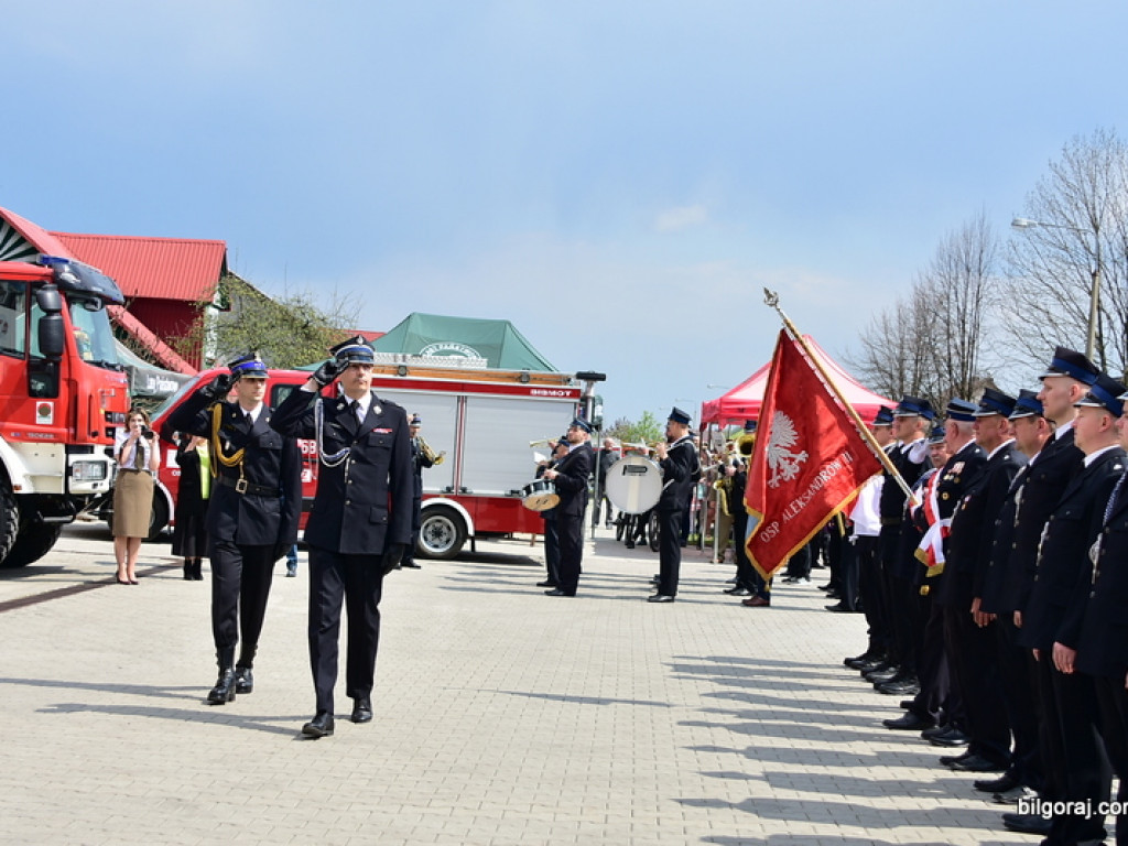 Od 100 lat służą Bogu na chwałę, ludziom na pożytek. Jubileusz jednostki OSP Aleksandrów II (FOTO)