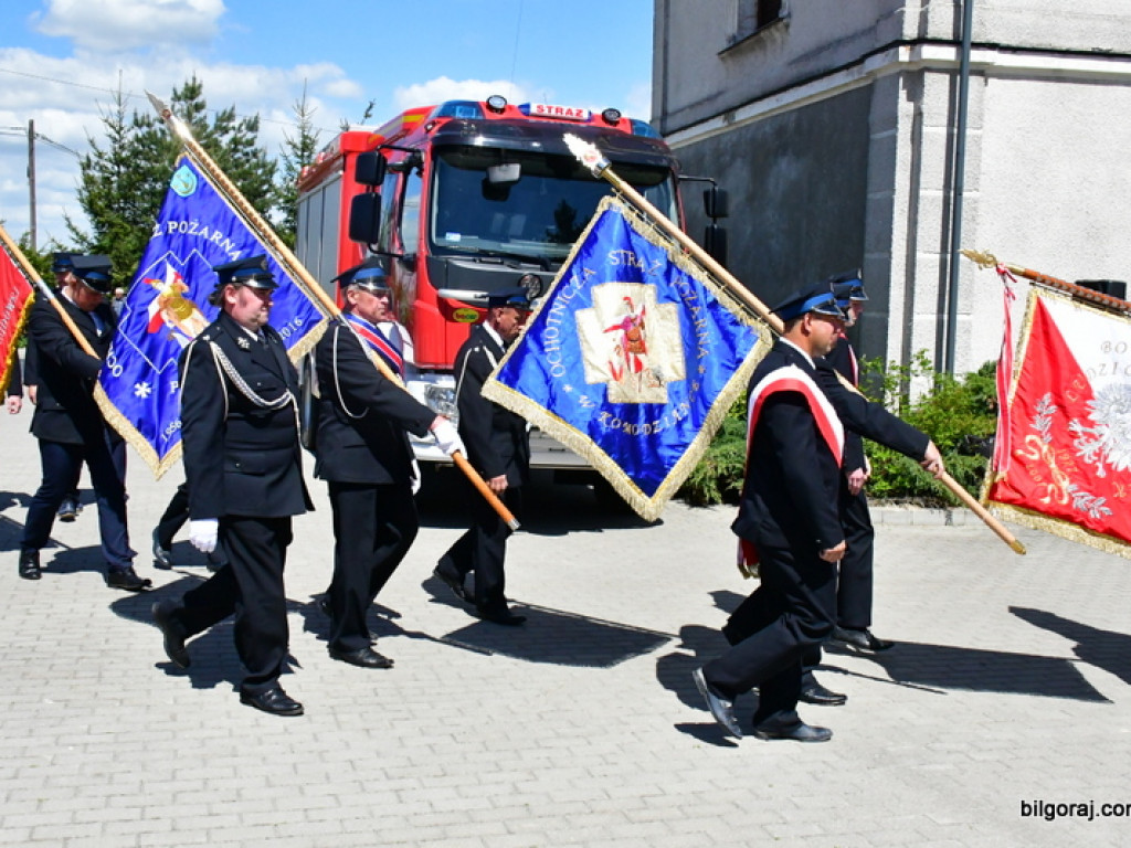 Nowy wóz bojowy dla OSP Radzięcin i Gminny Dzień Strażaka (FOTO)