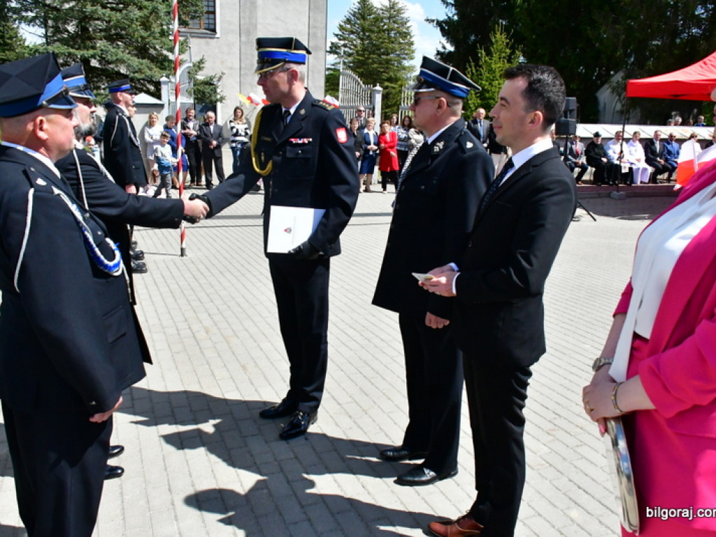 Nowy wóz bojowy dla OSP Radzięcin i Gminny Dzień Strażaka (FOTO)