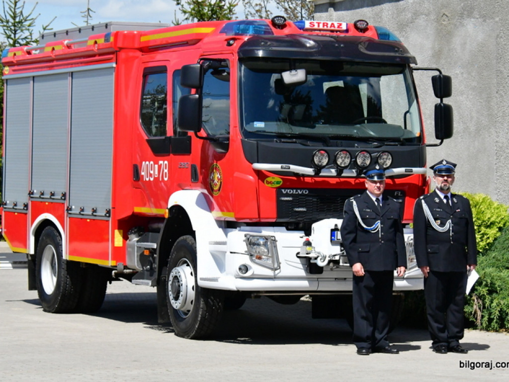 Nowy wóz bojowy dla OSP Radzięcin i Gminny Dzień Strażaka (FOTO)