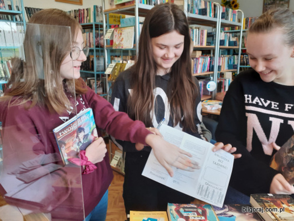 Zwiedzanie świata z biblioteką
