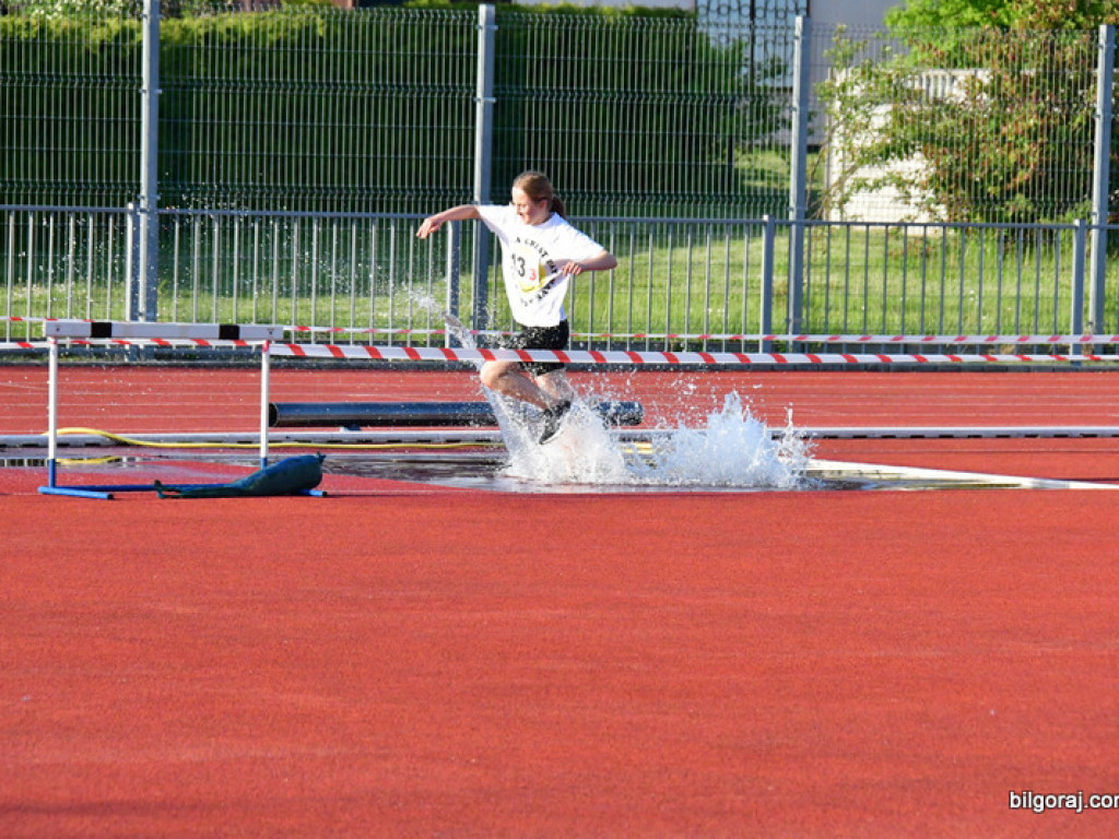 Biłgoraj Biega... czyli Stadionowy Cross Przeszkodowy (FOTO)