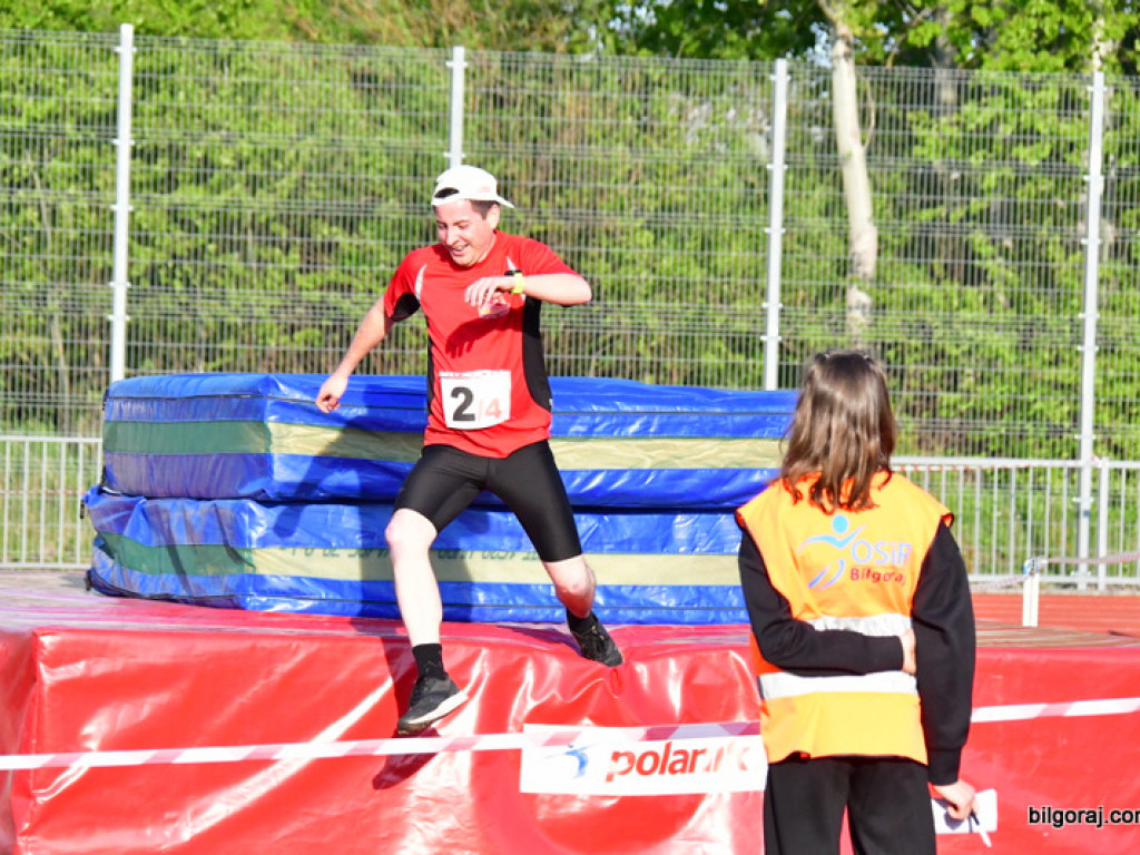Biłgoraj Biega... czyli Stadionowy Cross Przeszkodowy (FOTO)
