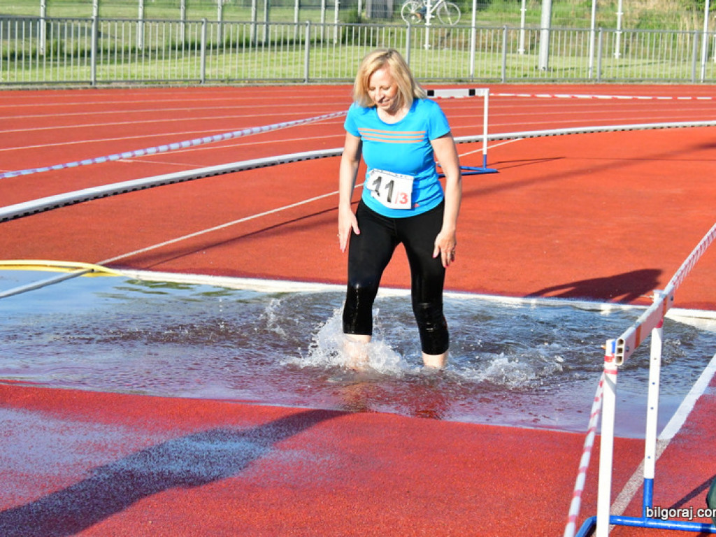 Biłgoraj Biega... czyli Stadionowy Cross Przeszkodowy (FOTO)