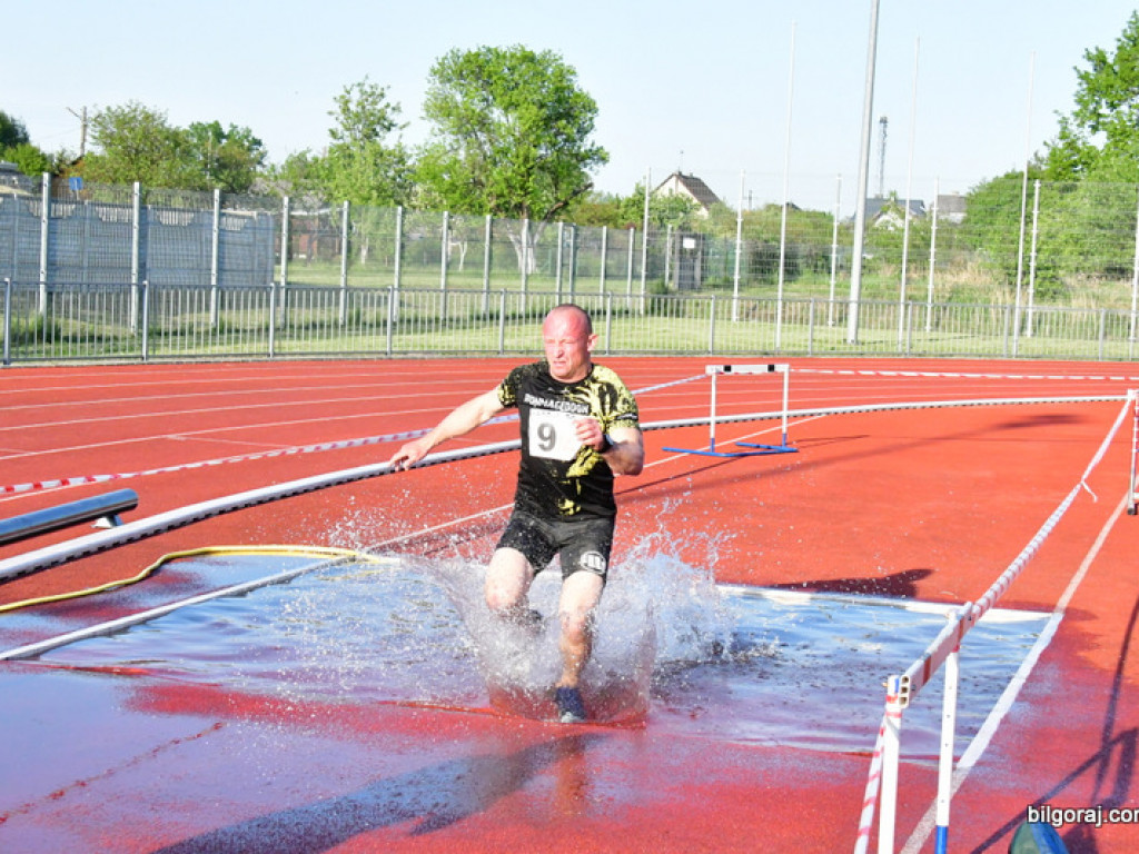 Biłgoraj Biega... czyli Stadionowy Cross Przeszkodowy (FOTO)