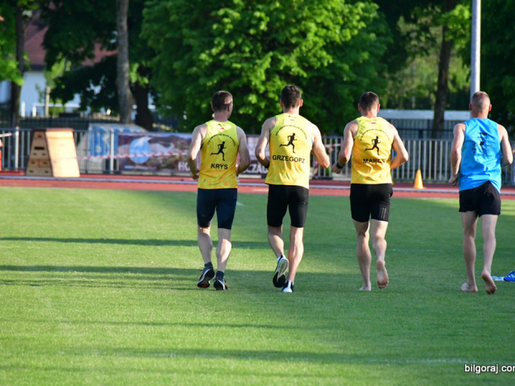 Biłgoraj Biega... czyli Stadionowy Cross Przeszkodowy (FOTO)