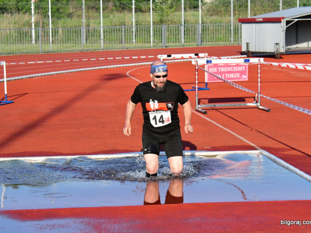 Biłgoraj Biega... czyli Stadionowy Cross Przeszkodowy (FOTO)