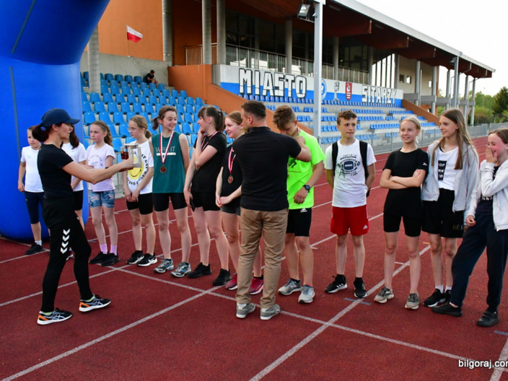 Biłgoraj Biega... czyli Stadionowy Cross Przeszkodowy (FOTO)
