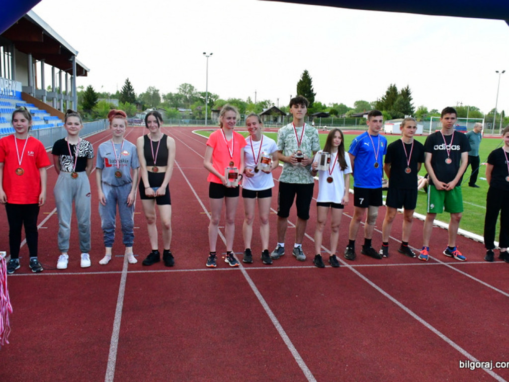 Biłgoraj Biega... czyli Stadionowy Cross Przeszkodowy (FOTO)