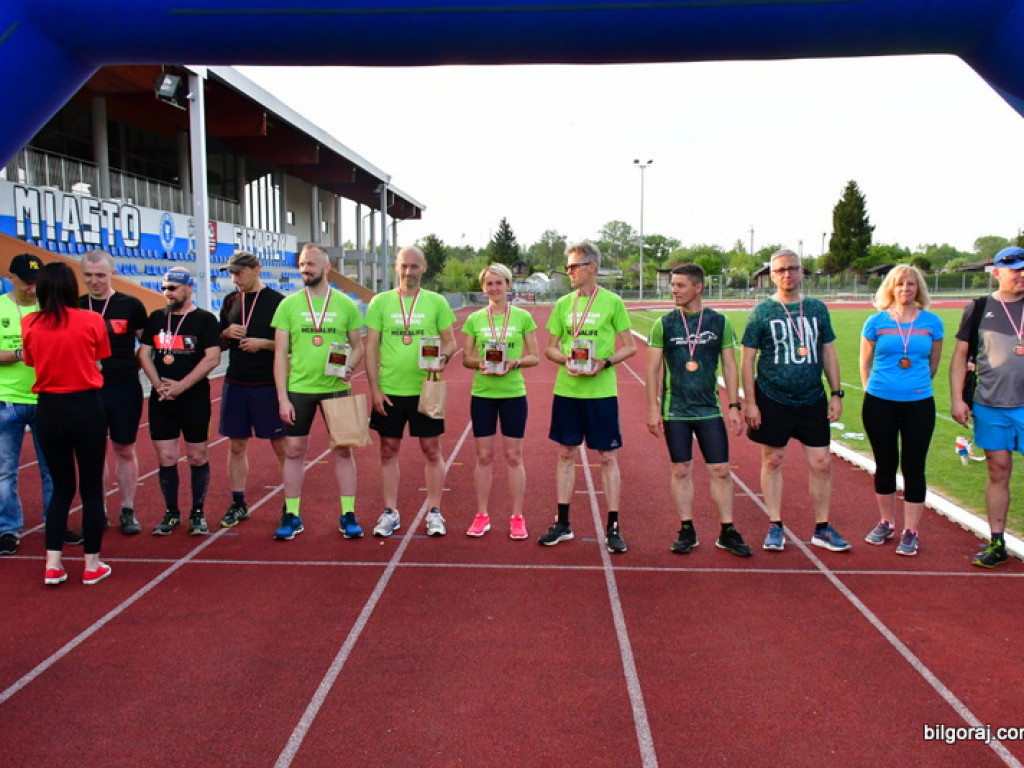 Biłgoraj Biega... czyli Stadionowy Cross Przeszkodowy (FOTO)