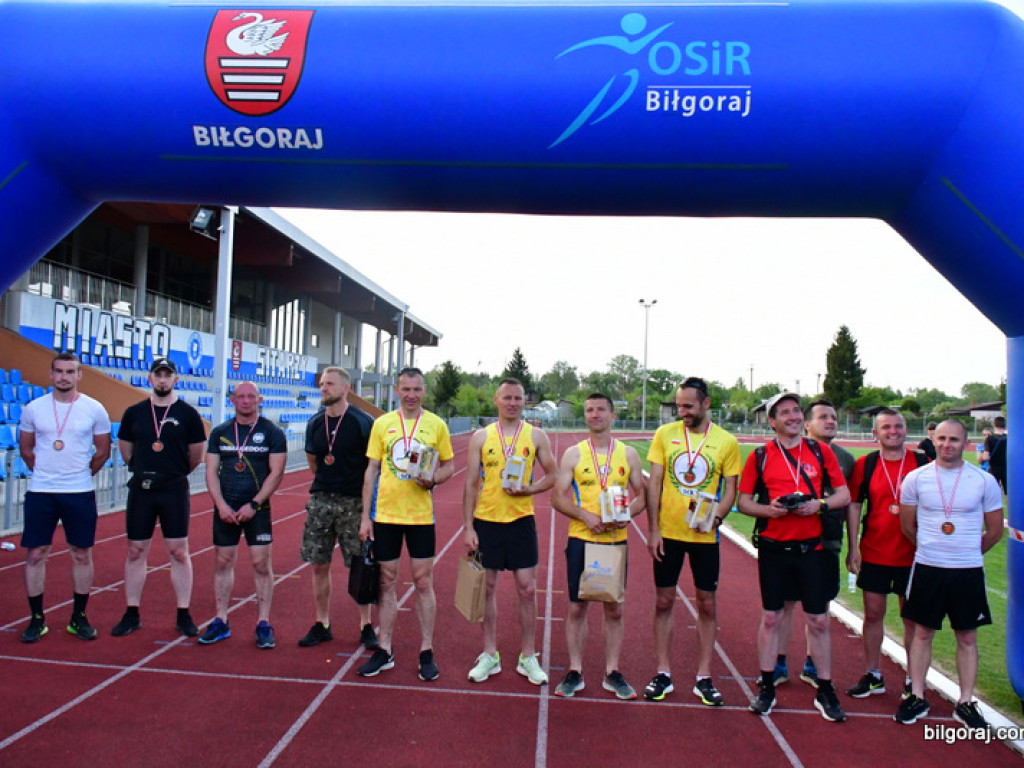 Biłgoraj Biega... czyli Stadionowy Cross Przeszkodowy (FOTO)