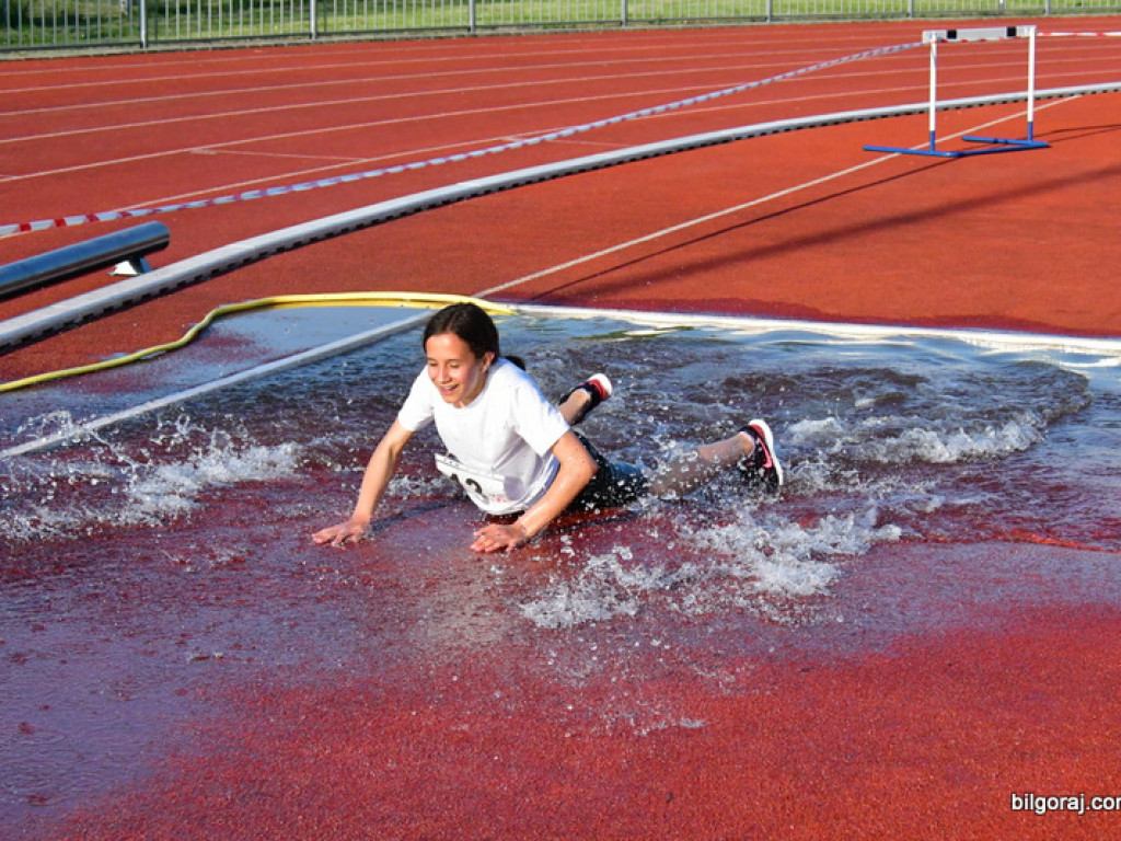 Biłgoraj Biega... czyli Stadionowy Cross Przeszkodowy (FOTO)