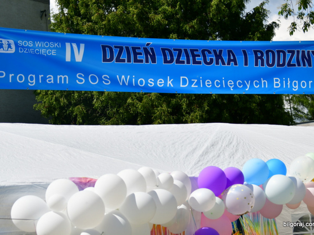 Kiedy śmieje się dziecko, śmieje się cały świat (FOTO)