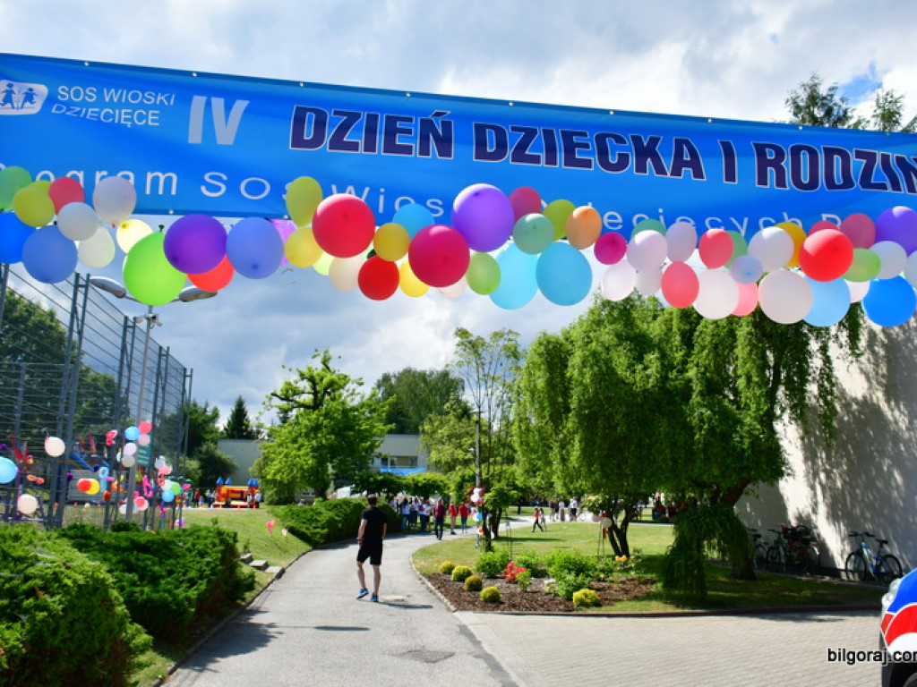 Kiedy śmieje się dziecko, śmieje się cały świat (FOTO)