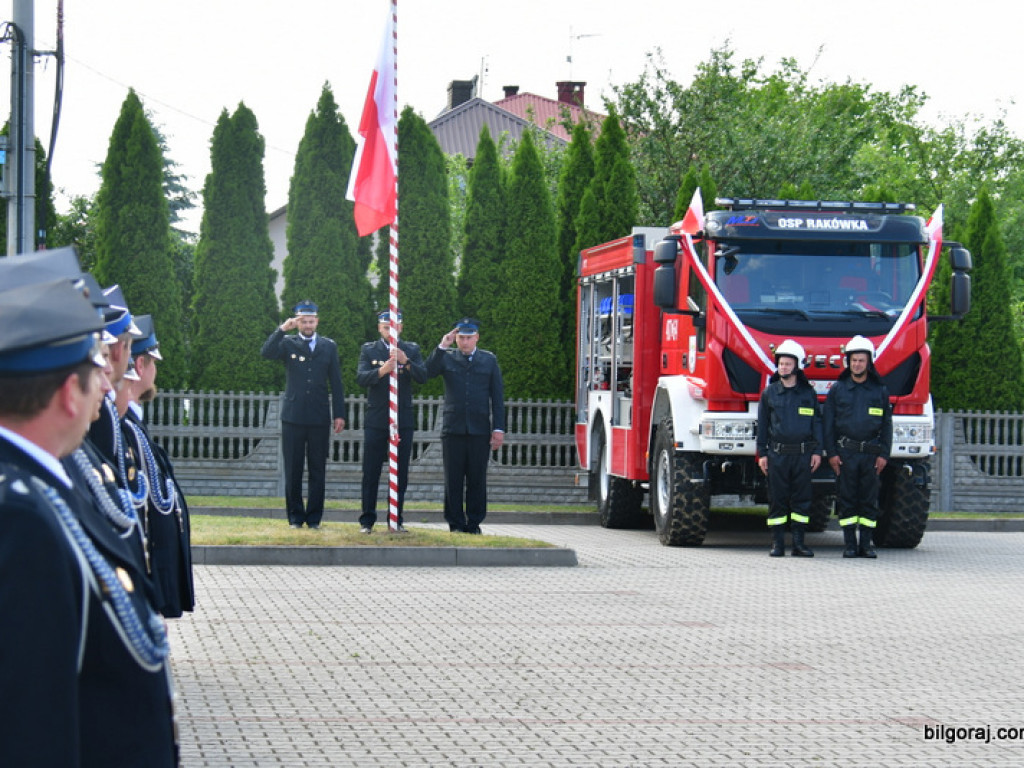 Strażacy z Rakówki otrzymali nowy wóz bojowy (FOTO)