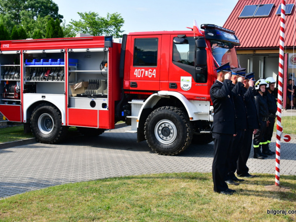Strażacy z Rakówki otrzymali nowy wóz bojowy (FOTO)