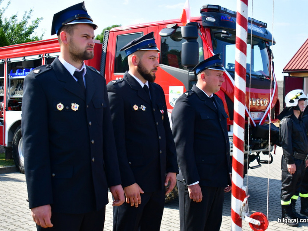 Strażacy z Rakówki otrzymali nowy wóz bojowy (FOTO)