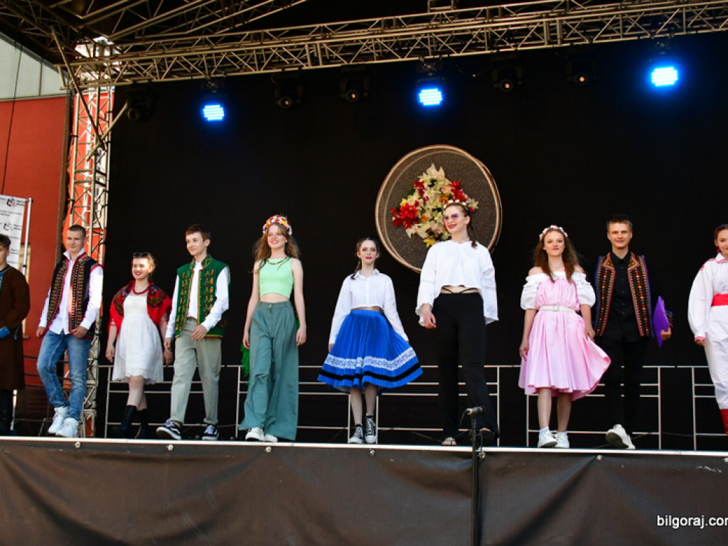 Folk na wybiegu (FOTO, WYNIKI)