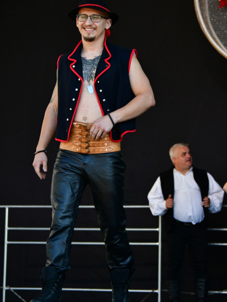 Folk na wybiegu (FOTO, WYNIKI)