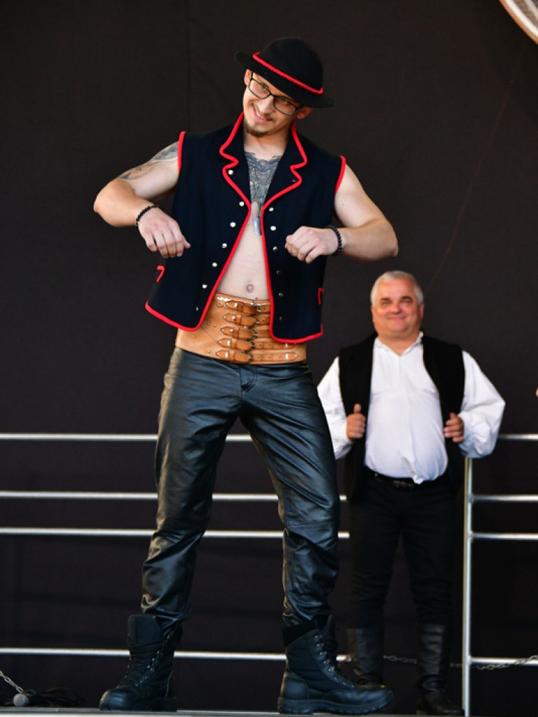 Folk na wybiegu (FOTO, WYNIKI)