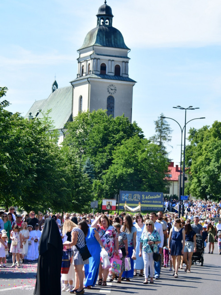 Boże Ciało. Bóg w postaci chleba (FOTO, VIDEO)
