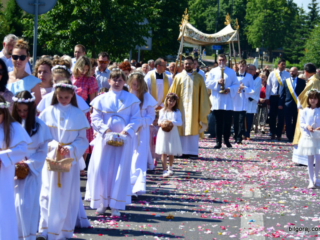 Boże Ciało. Bóg w postaci chleba (FOTO, VIDEO)