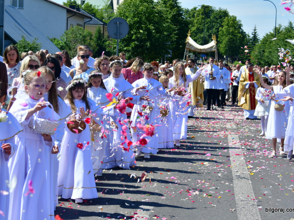 Boże Ciało. Bóg w postaci chleba (FOTO, VIDEO)