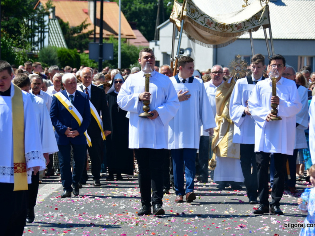 Boże Ciało. Bóg w postaci chleba (FOTO, VIDEO)