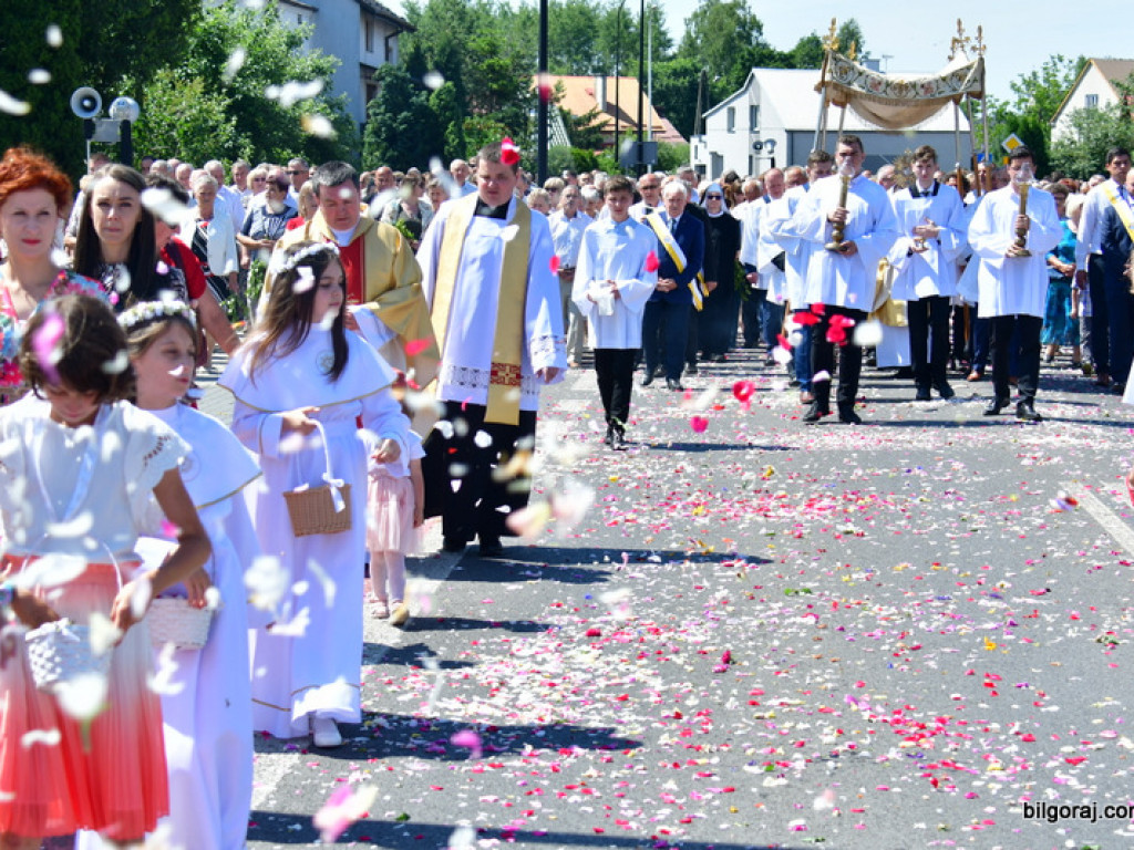 Boże Ciało. Bóg w postaci chleba (FOTO, VIDEO)