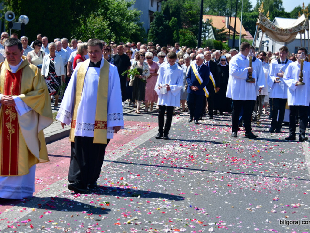 Boże Ciało. Bóg w postaci chleba (FOTO, VIDEO)