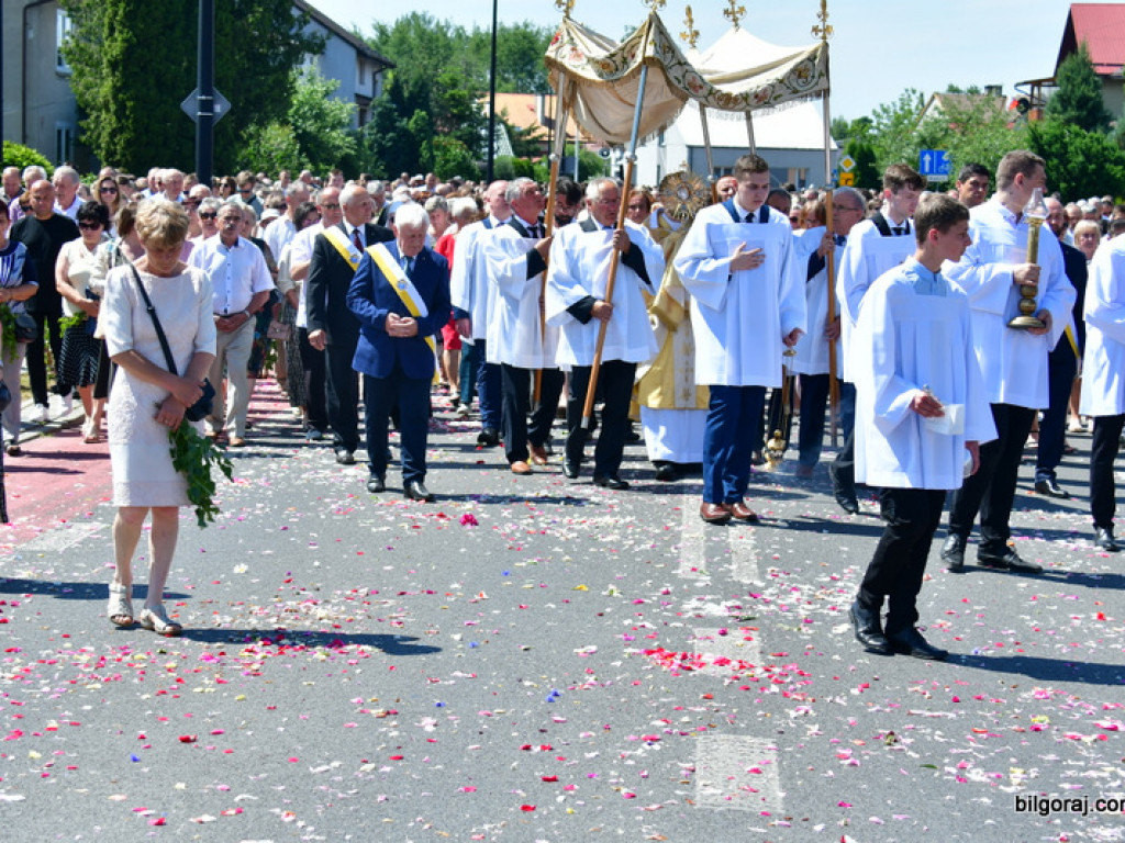 Boże Ciało. Bóg w postaci chleba (FOTO, VIDEO)