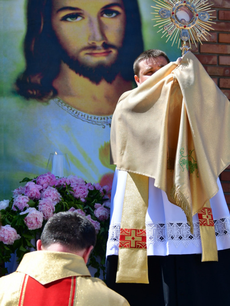 Boże Ciało. Bóg w postaci chleba (FOTO, VIDEO)