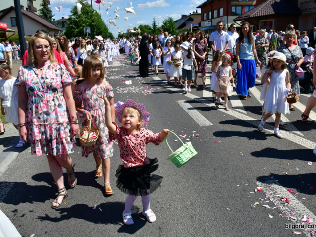 Boże Ciało. Bóg w postaci chleba (FOTO, VIDEO)