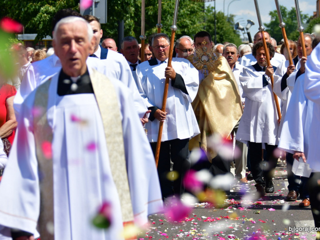Boże Ciało. Bóg w postaci chleba (FOTO, VIDEO)