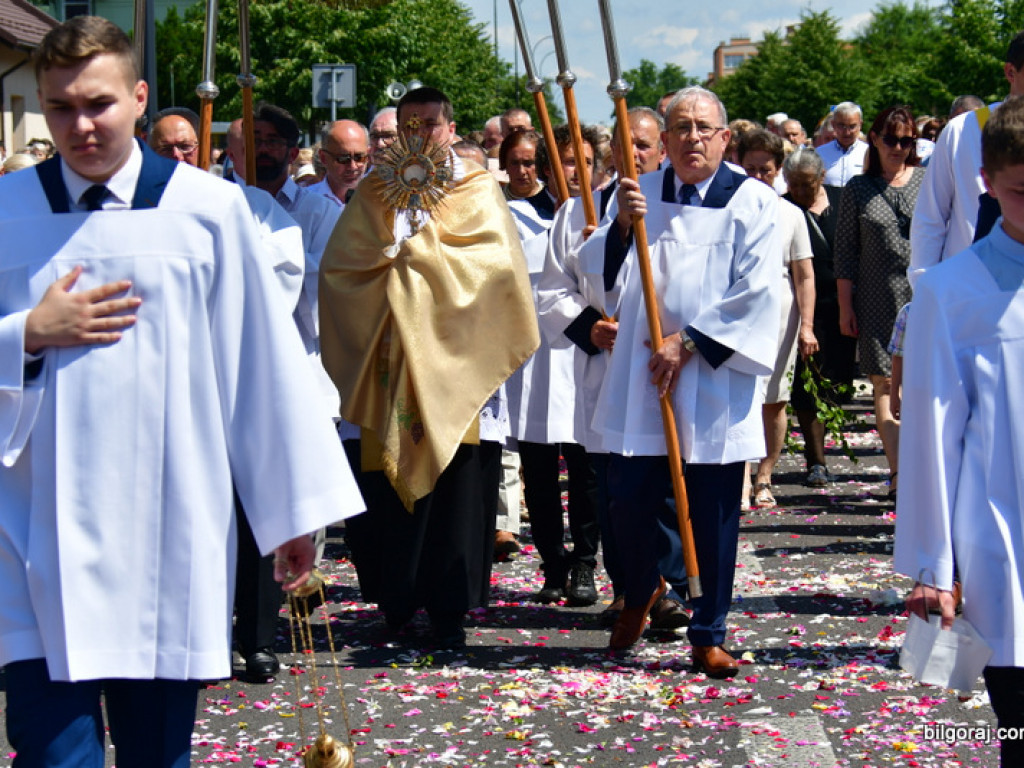 Boże Ciało. Bóg w postaci chleba (FOTO, VIDEO)