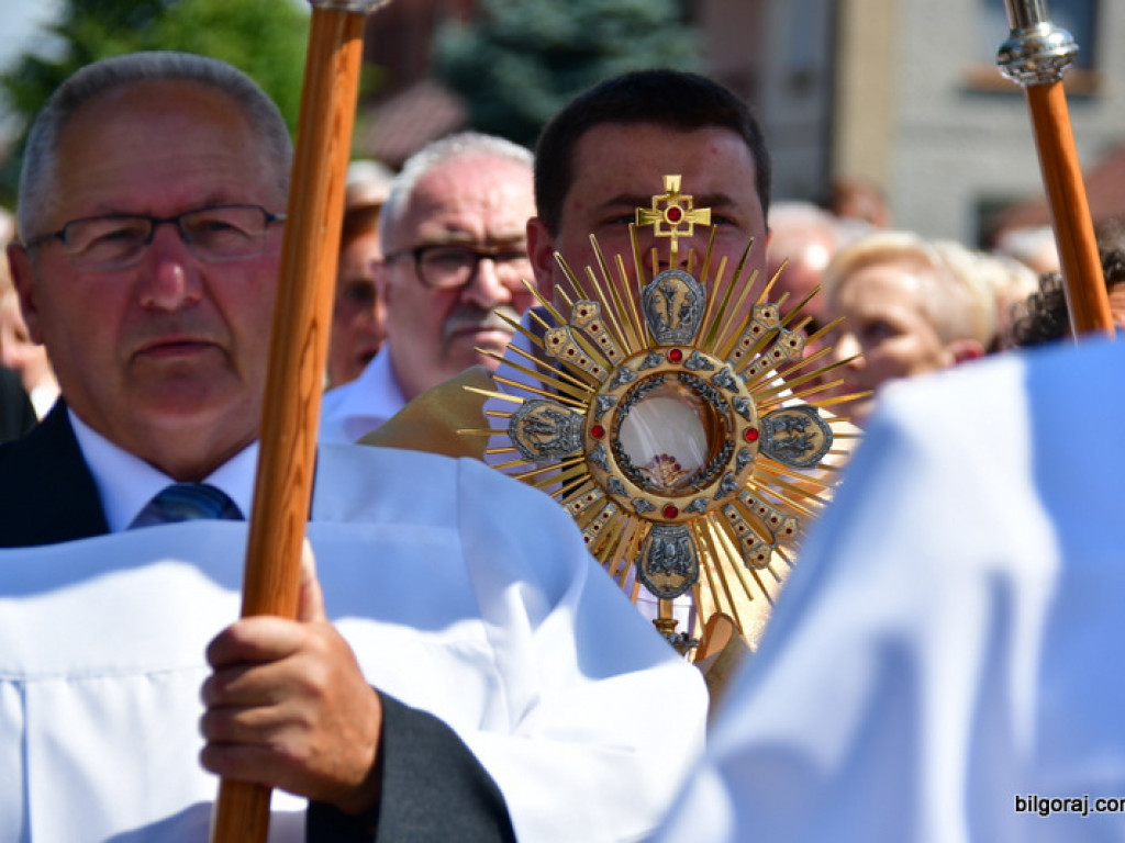 Boże Ciało. Bóg w postaci chleba (FOTO, VIDEO)