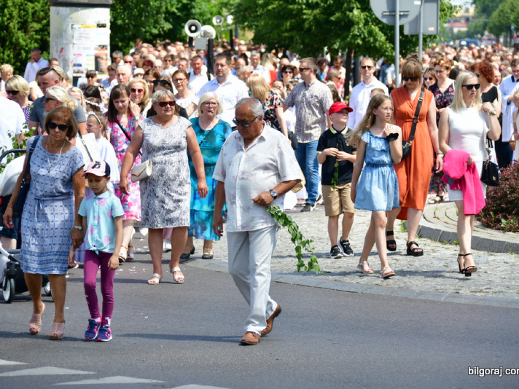 Boże Ciało. Bóg w postaci chleba (FOTO, VIDEO)
