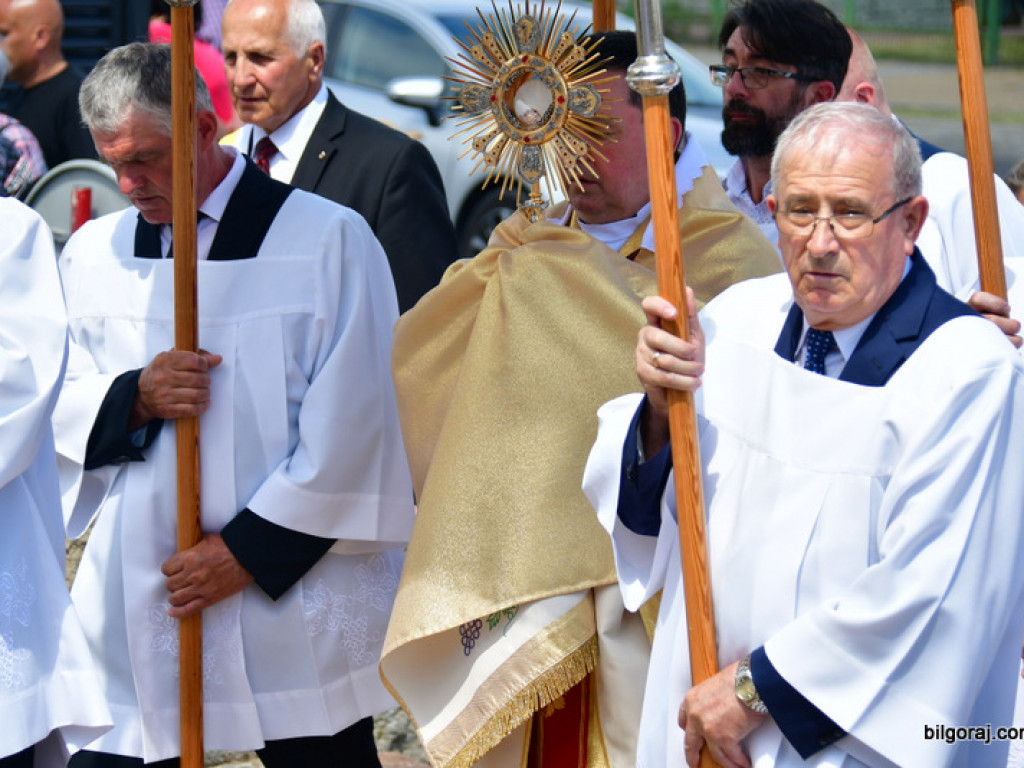 Boże Ciało. Bóg w postaci chleba (FOTO, VIDEO)