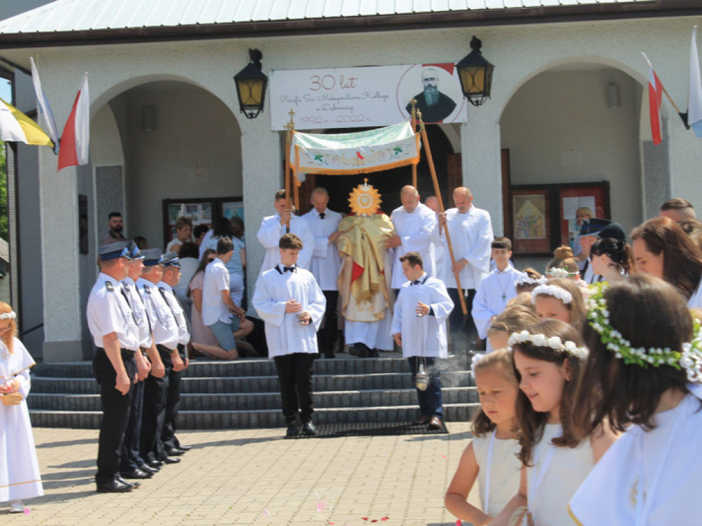 Uroczystość Najświętszego Ciała i Krwi Chrystusa w Dąbrowicy (FOTO)